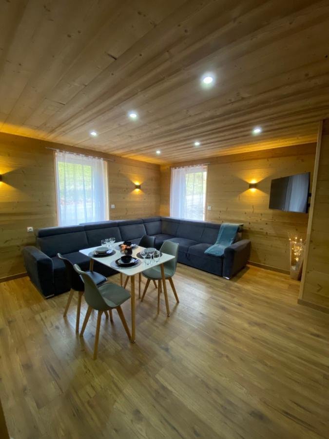 Les Chalets Bambi & Jacuzzi Privatif Ла Брес Екстериор снимка
