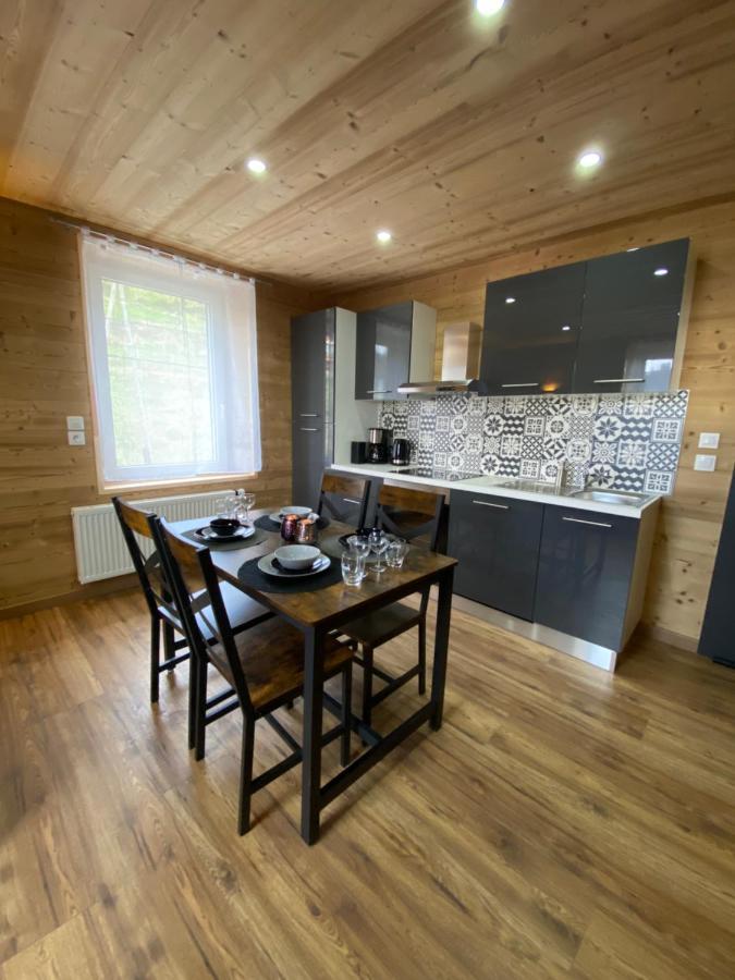Les Chalets Bambi & Jacuzzi Privatif Ла Брес Екстериор снимка