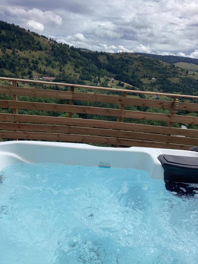Les Chalets Bambi & Jacuzzi Privatif Ла Брес Екстериор снимка