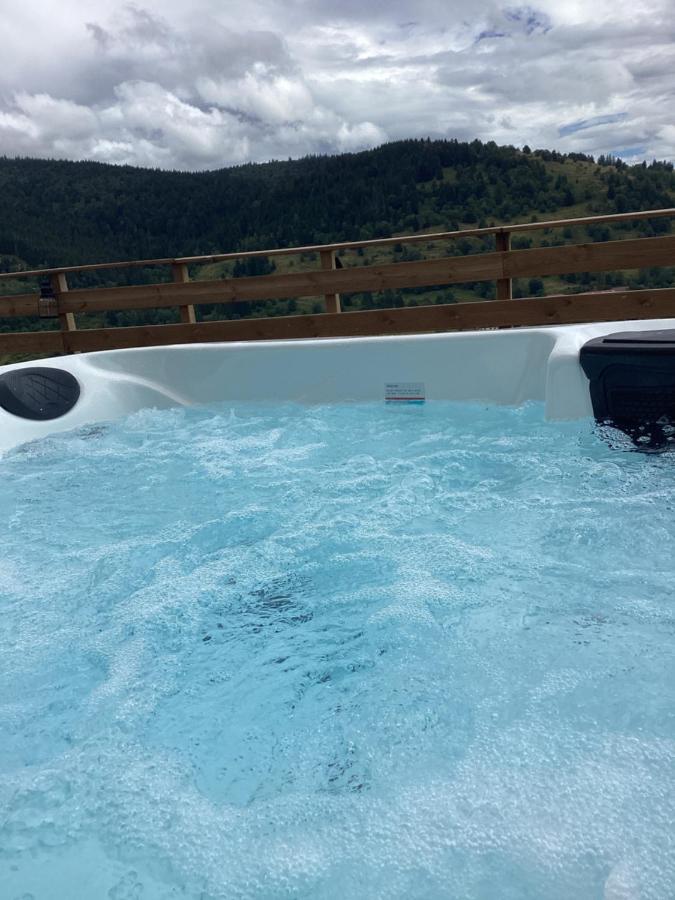 Les Chalets Bambi & Jacuzzi Privatif Ла Брес Екстериор снимка