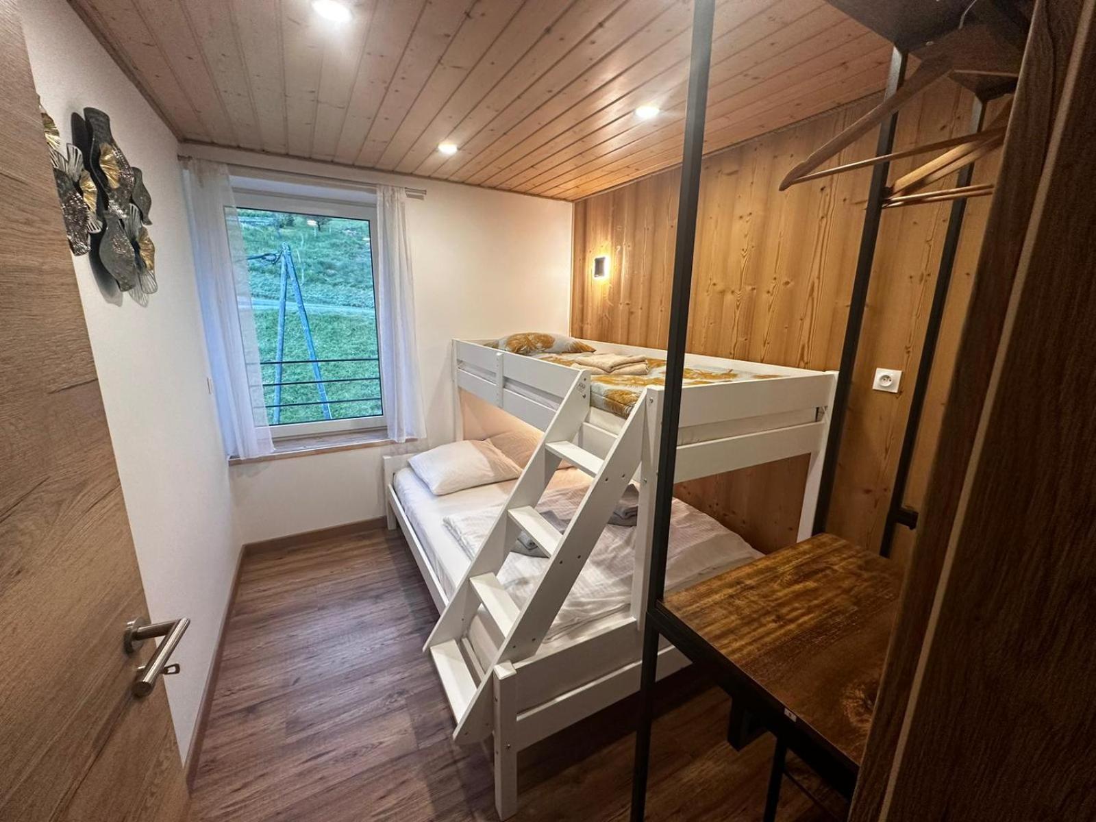 Les Chalets Bambi & Jacuzzi Privatif Ла Брес Стая снимка