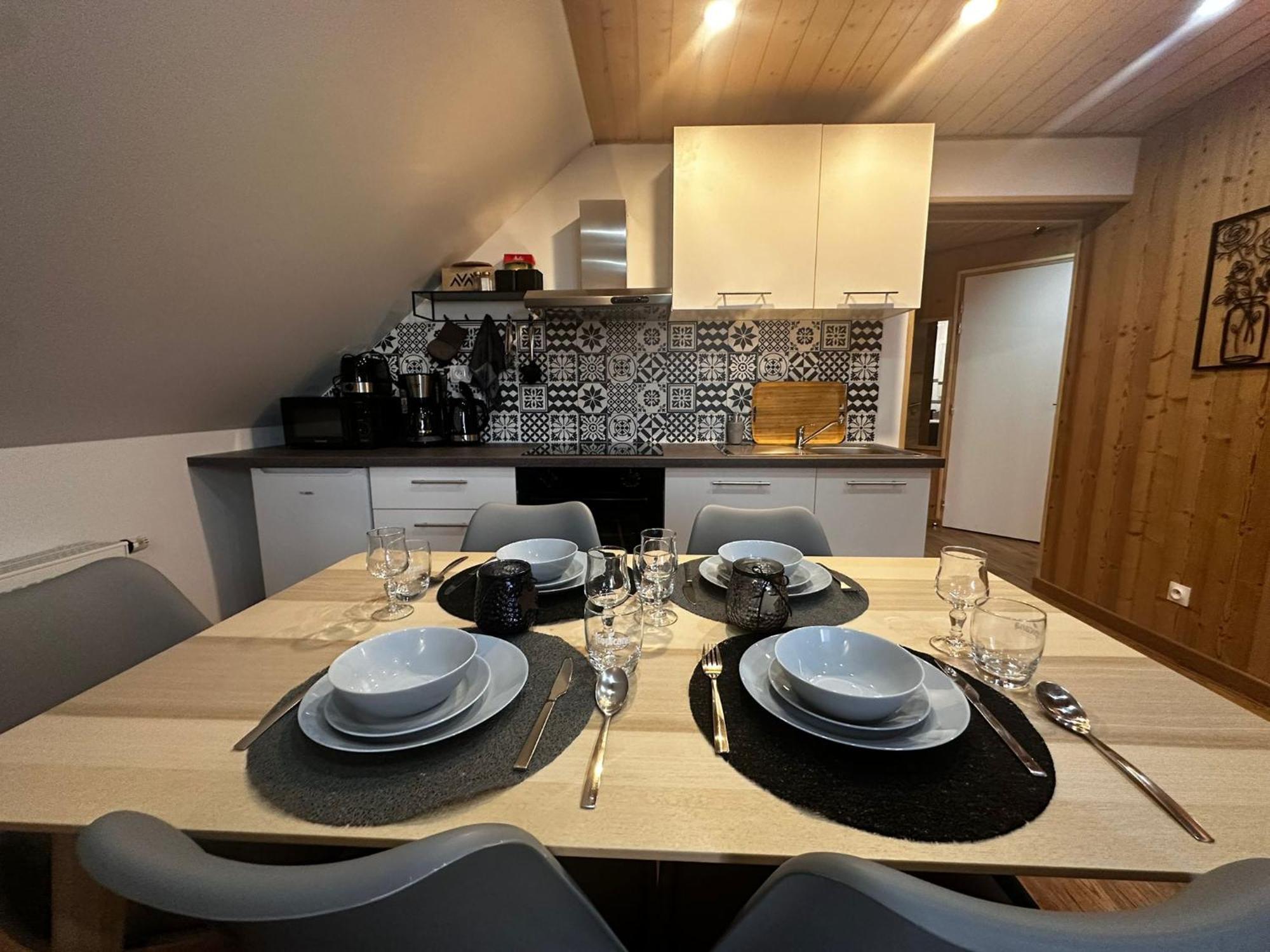 Les Chalets Bambi & Jacuzzi Privatif Ла Брес Екстериор снимка