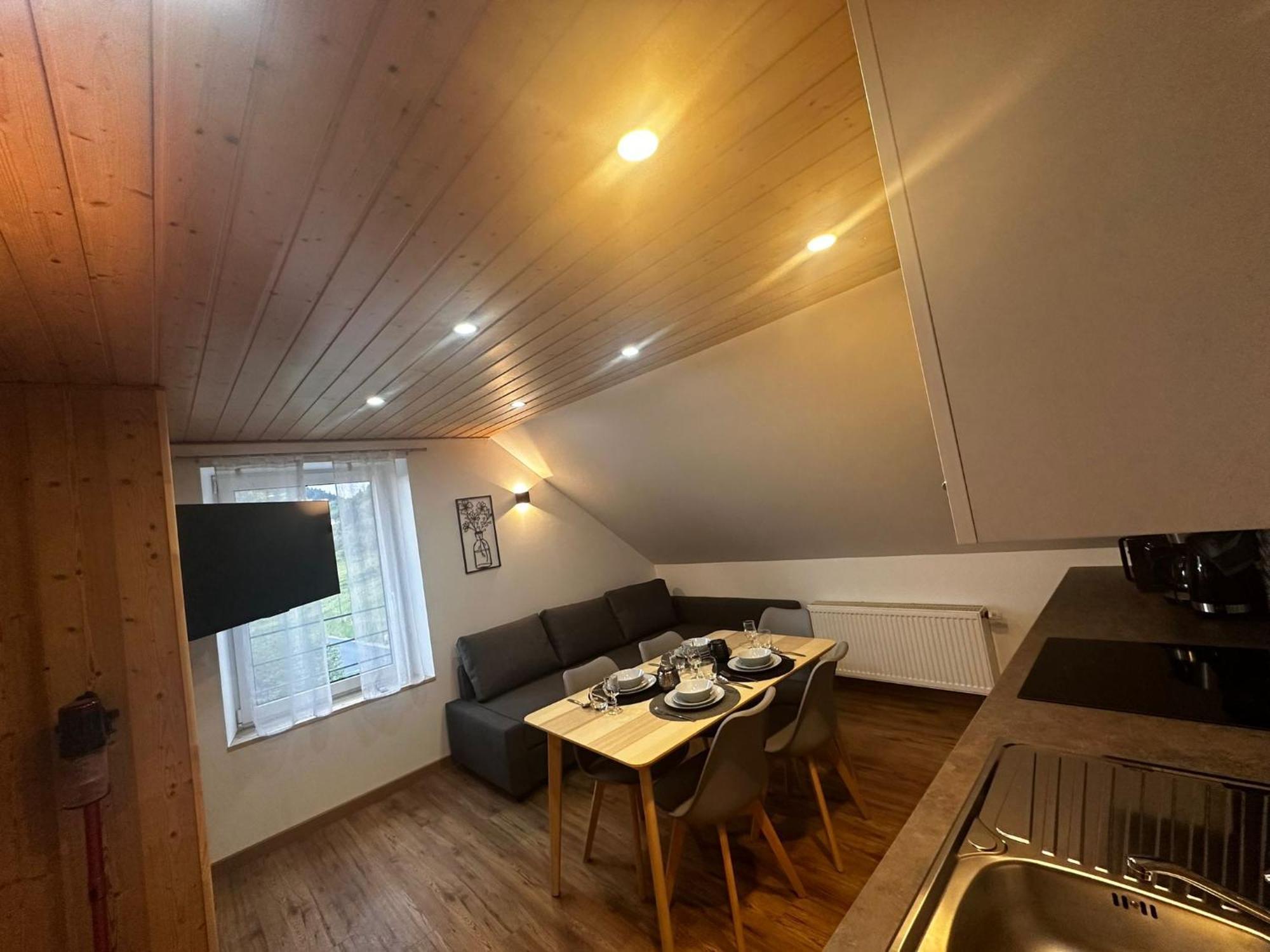 Les Chalets Bambi & Jacuzzi Privatif Ла Брес Стая снимка